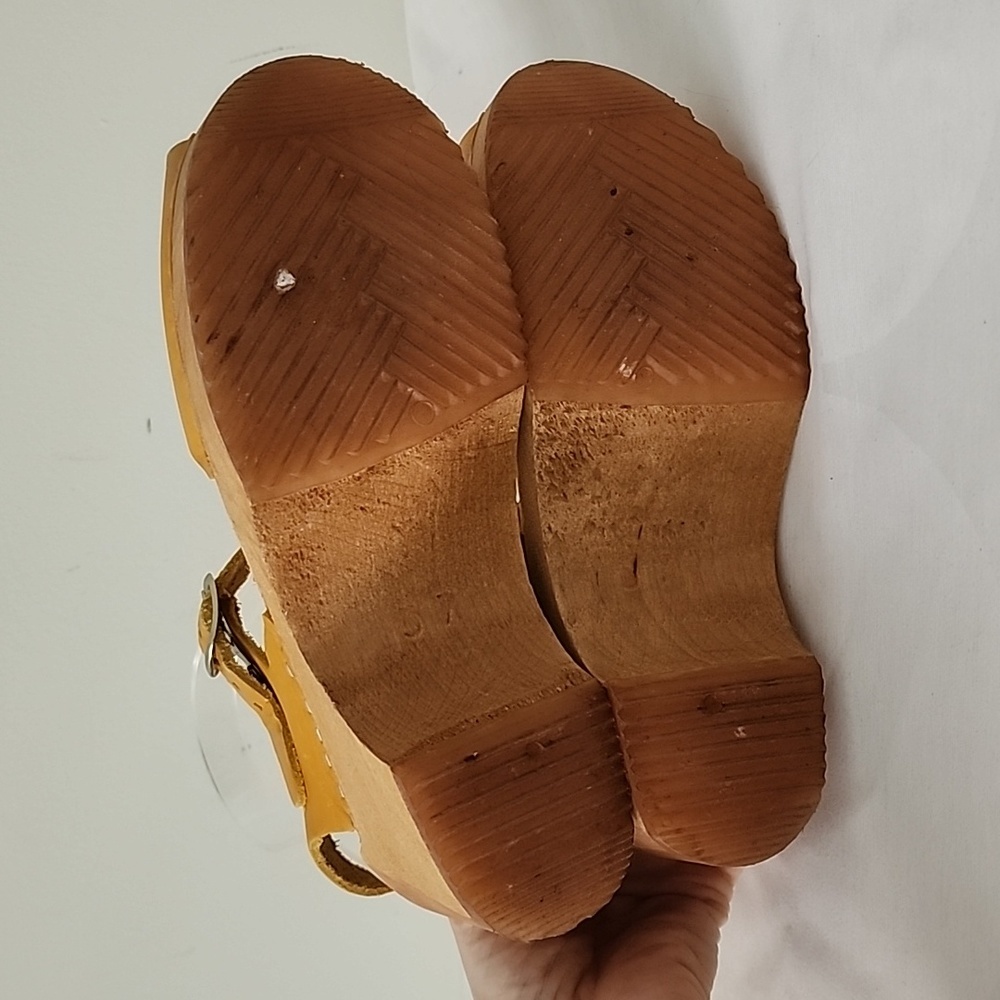 MIA Yellow Leather Mules - Picture 7 of 9